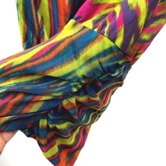 Saks Fifth Ave Women’s S Multicolored Nylon Boat Neck Short Sleeve Rainbow Top - Picture 4 of 8